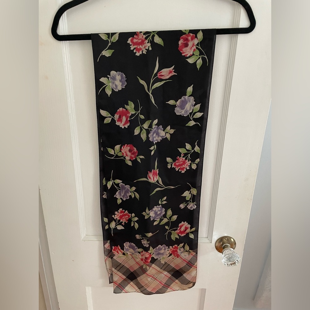 Lauren Ralph Lauren Tartan Border, Black w Floral Silk Scarf Really Lovely